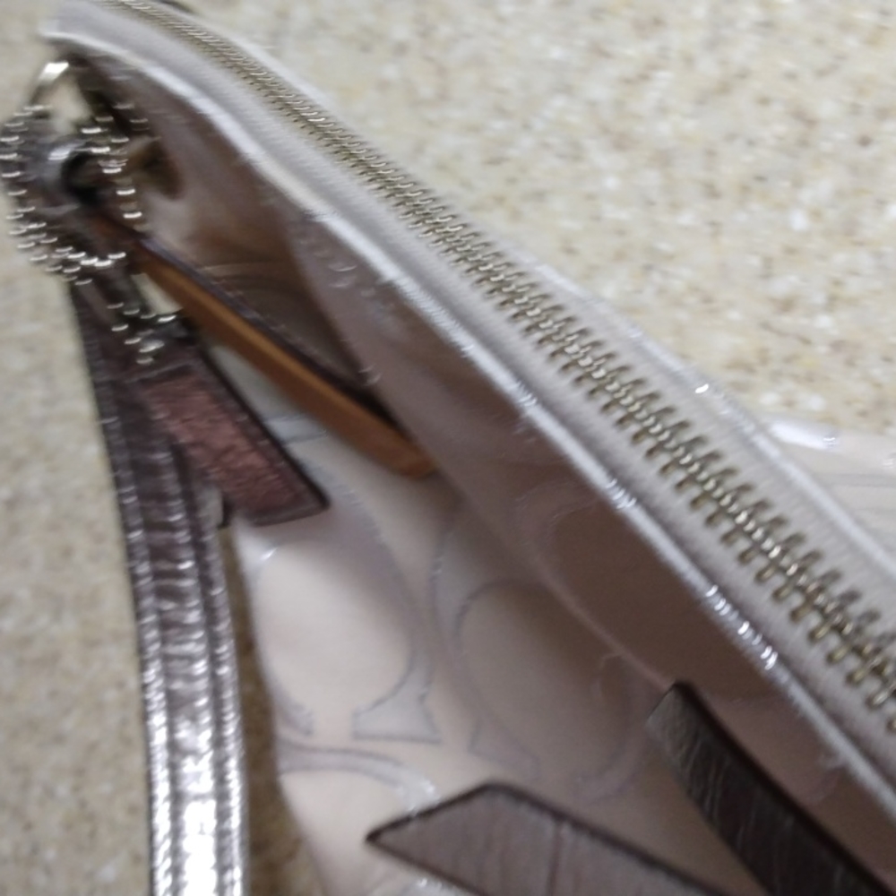 Coach Handbag - Picture 4 of 5